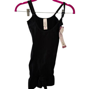 NWT. Plus Size Shapewear. Second Skin Hip Hugger Bodysuit.